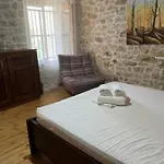 Apartman Polyxeni & *