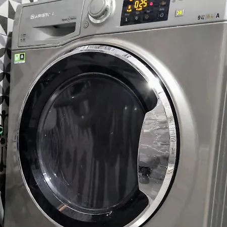 Polyxeni & Daire Qeparo