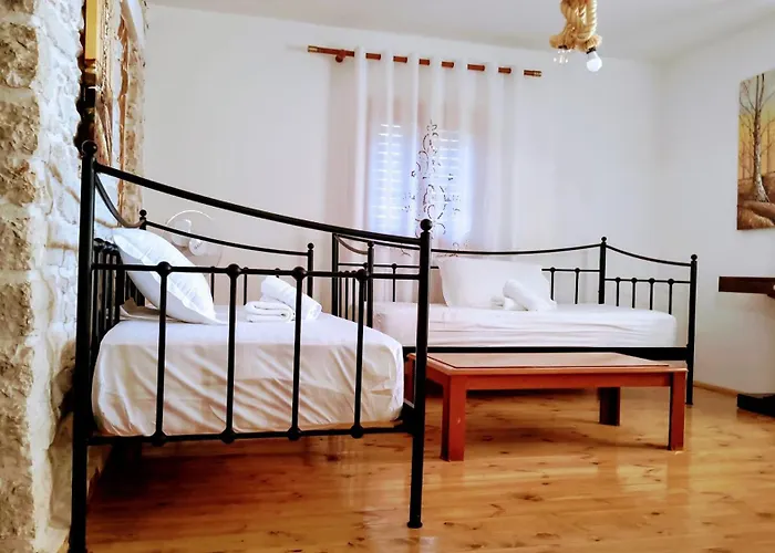 Polyxeni & Appartamento Qeparo