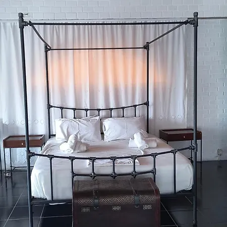 Polyxeni & Apartman Qeparo