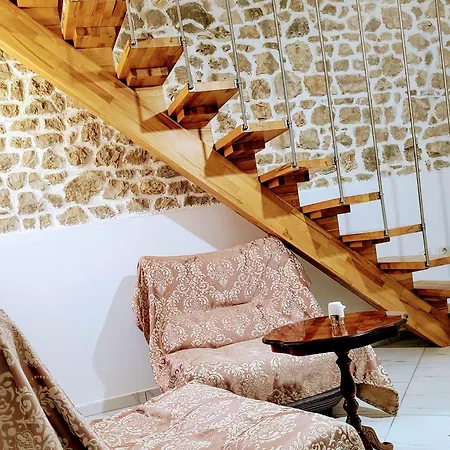 Apartman Polyxeni & *
