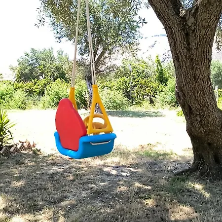 Polyxeni &